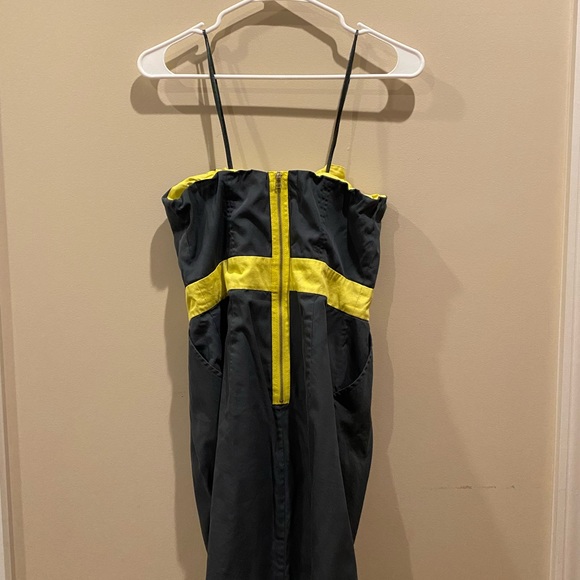 GO INTERNATIONAL Sleeveless Pleated Mini Dress Gray and Yellow - Picture 2 of 5